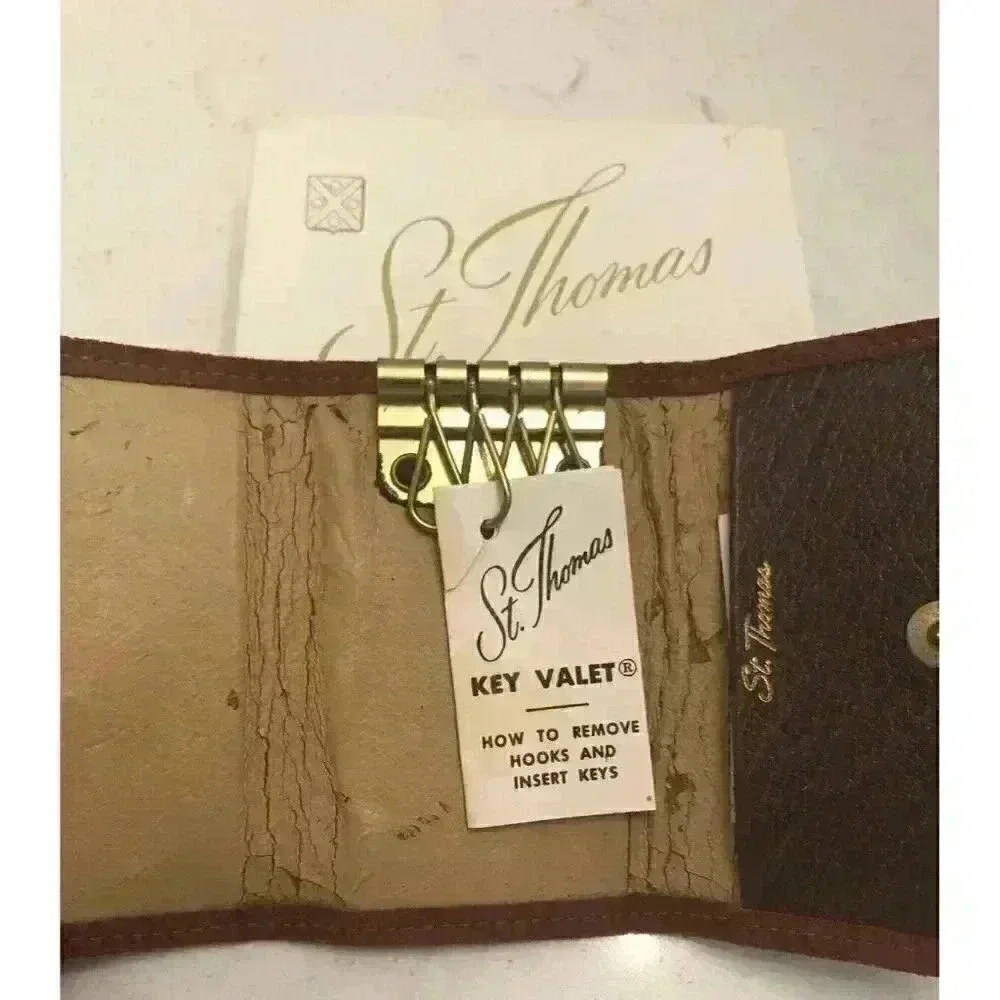 Vintage St Thomas Key Valet Case Holder with Box *READ*
